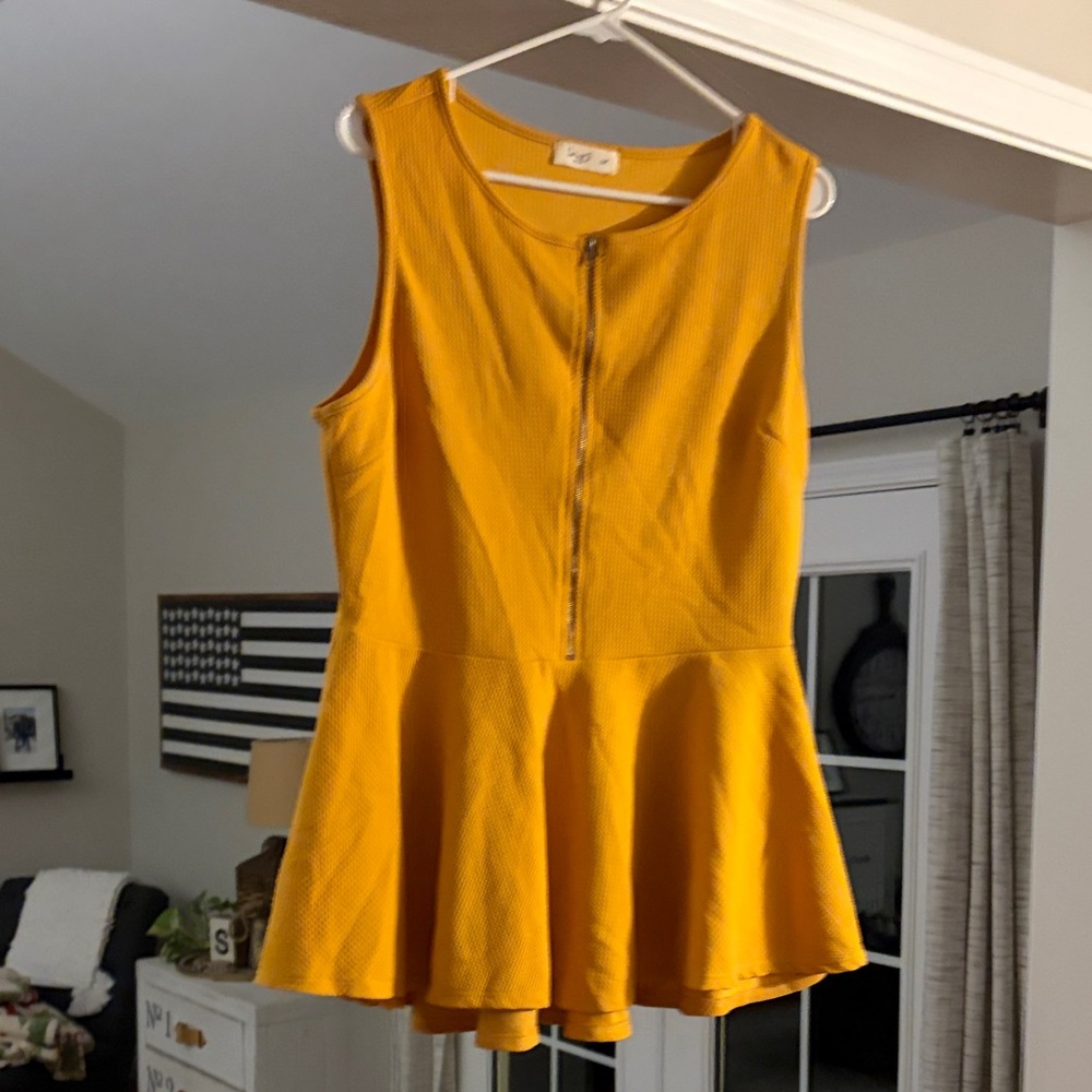 Yellow Sleeveless Peplum Top great condition